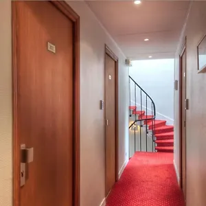 2* Hotel Edgar Quinet
