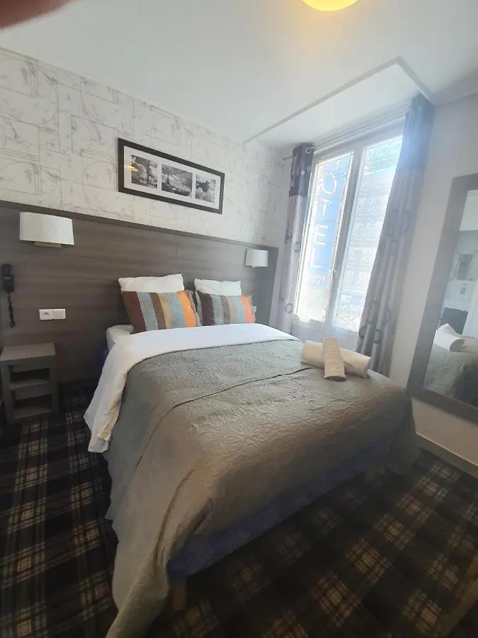 פריז Hotel Savoy